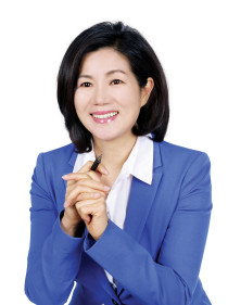 6·13지방선거에서도 서울 내 유일하게 자유한국당 출신 구청장을 택했을 정도로 보수 성향이 강한 서초구에서 첫 여성 의장이 나와 세간의 이목을 집중시키고 있다. ⓒ서초구의회 홈페이지