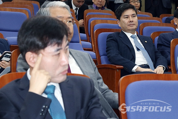 지상욱 의원이 제32차 의원총회에 참석했다. [사진 / 오훈 기자]
