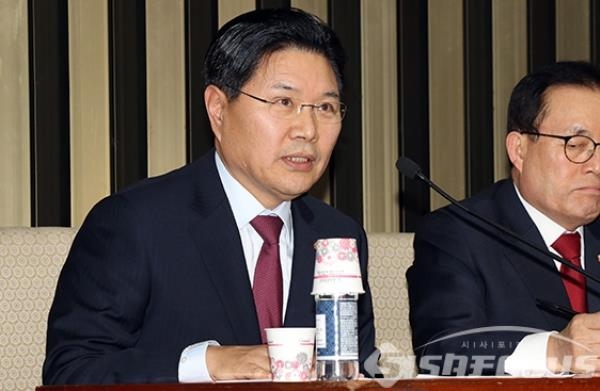 친박 잔류파 홍문종 자유한국당 의원이 발언하고 있다. ⓒ시사포커스DB
