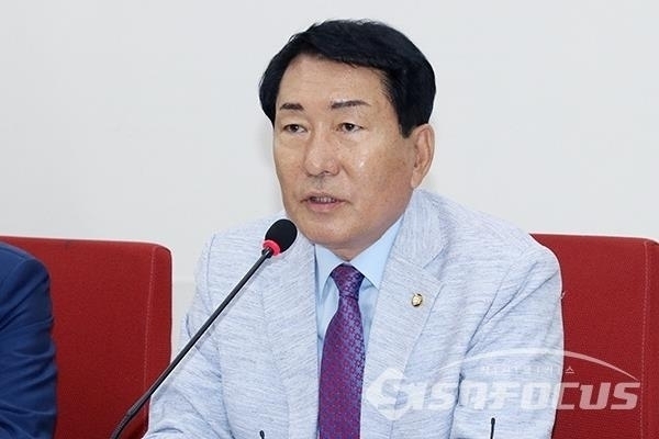 안상수 자유한국당 의원이 발언하고 있는 모습. ⓒ시사포커스DB
