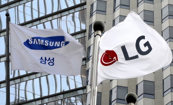 삼성과 LG는 중국의 LCD공세에 벗어나기 위해 디스플레이 기술력에 승부를 보고 있다. ⓒ 뉴시스
