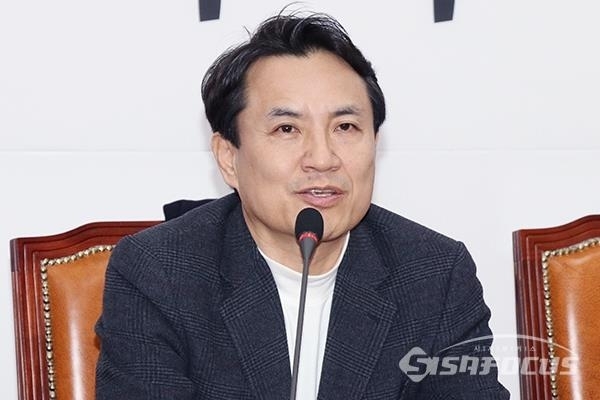 자유한국당 김진태 의원이 보험사기를 막기 위한 개정법률안을 대표발의했다. ⓒ시사포커스DB