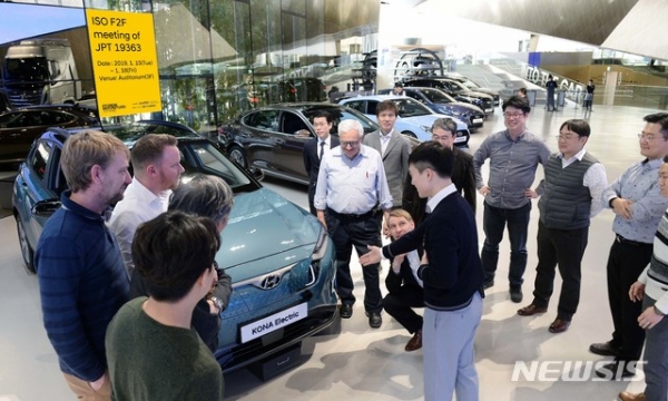 현대자동차는 현대모터스튜디오 고양 오디토리엄에서 'ISO 전기차 무선충전 국제표준화 회의'를 개최했다고 19일 밝혔다. ⓒ 뉴시스