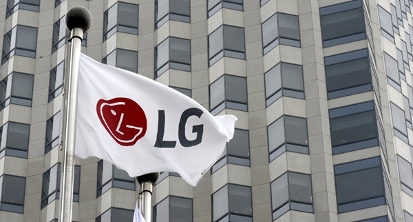 LG그룹 IT계열사인 LG전자와 LG디스플레이가 중국의 생산물량 공세로 인해 결국 인력 축소에 나선 모습이다. @ 뉴시스