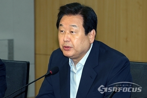 김무성 자유한국당 의원이 '열린 토론 미래' 토론회에 참석해 발언하고 있다. 사진 /오훈 기자