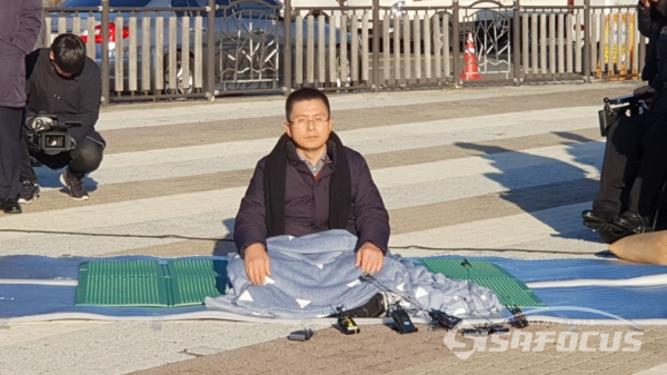 단식투쟁에 돌입한 자유한국당 황교안 당대표(사진 / 박상민 기자)