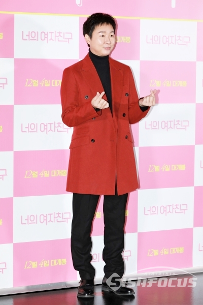 배우 김기두가 포토타임을 갖고 있다. [사진 / 오훈 기자]