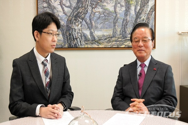 자유한국당 정갑윤 의원이 5일 오후 의원실에서 시사포커스(김민규 기자)의 인터뷰에 응하고 있다. 사진 / 박상민 기자