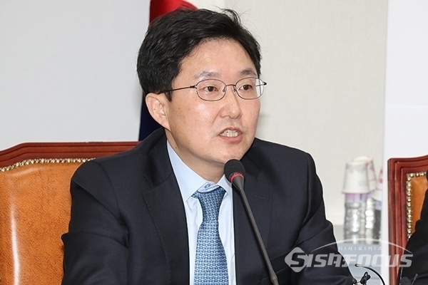 김용태 자유한국당 의원이 발언하고 있다. 사진 / 오훈 기자