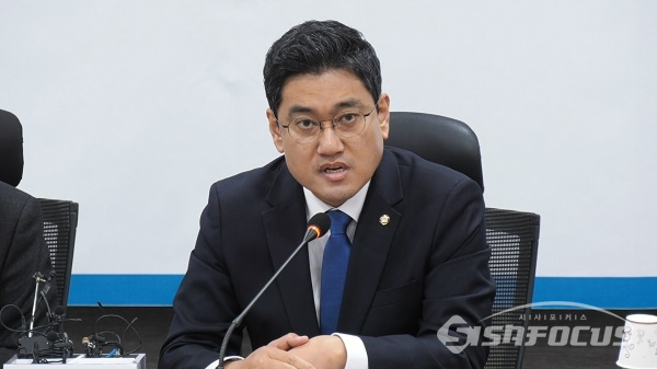 발언하는 오신환 의원. 사진 / 백대호 기자