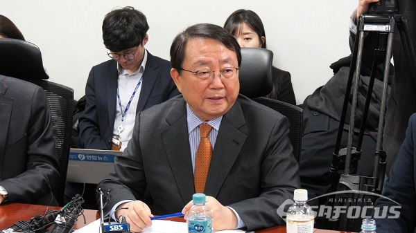 발언하는 이갑산 범시민사회단체연합 상임대표. 사진 / 박상민 기자