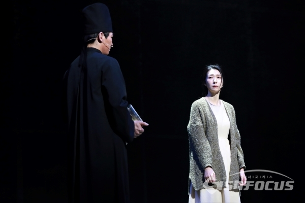 뮤지컬 '여명의 눈동자' 프레스콜에서 김지현이 열연을 펼치고 있다. [사진 /오훈 기자]