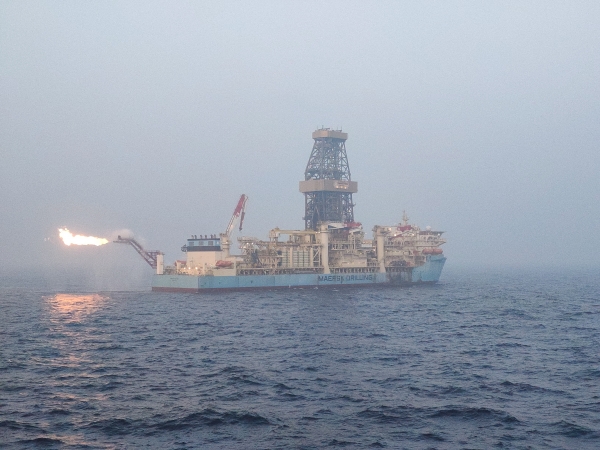 17일 오전, 미얀마 북서부 해상 A-3 광구, 머스크(Maersk)사 바이킹(Viking) 시추선에서 실시한 포스코인터내셔널 마하 유망구조 가스산출시험 장면