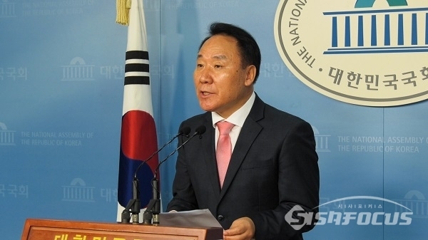 염동열 미래통합당 인재영입위원장이 발언하고 있다. 사진 / 박상민 기자