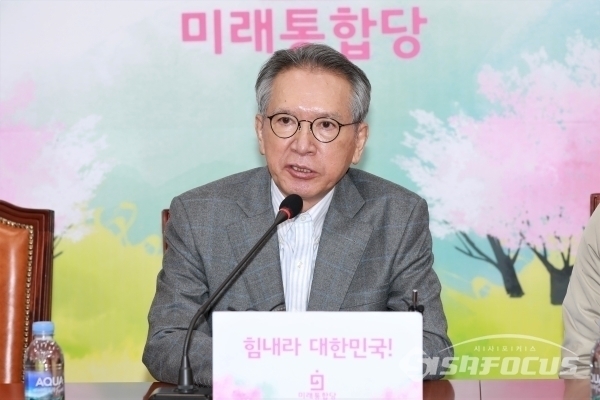 김형오 전 미래통합당 공천관리위원장이 발언하고 있다. 사진 / 박상민 기자