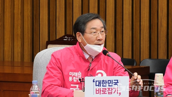인천, 중구 유정복 권역위원장이 발언하고 있다. 사진 / 김병철 기자
