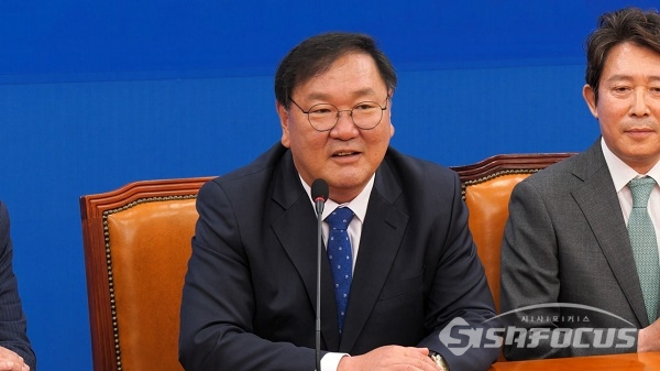 더불어민주당 김태년 원내대표가 발언하고 있다. 사진 / 박상민 기자