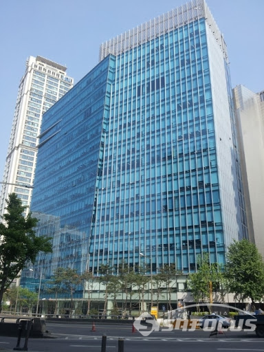 서울 중구 서소문로 센트럴플레이스 7층에 위치한 KB생명 전화영업소에서 코로나 확진자가 발생했다. ⓒ시사포커스DB