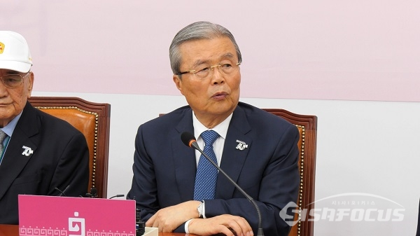 미래통합당 김종인 비대위위원장이 22일 오전 국회에서 열린 비대위회의에 참석해발언하고 있다. 사진/ 박상민 기자