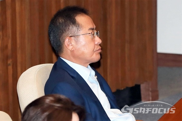 [시사포커스 / 오훈 기자] 무소속 홍준표 의원이 지난 6월 12일 오후 서울 여의도 국회 본청에서 열린 제379회 국회(임시회) 제4차 본회의에 참석했다.