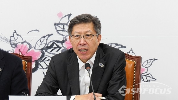 박형준 전 미래통합당 공동선거대책위원장이 발언하고 있다. 사진 / 시사포커스DB