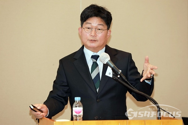 유우영 대표이사가 사업 전략 및 향후 성장 계획에 대해 소개하고 있다. [사진 /오훈 기자]