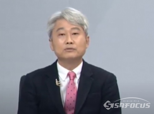 "최강욱 의원이 폭발성 강한 내용을 '카더라식' 傳言으로 공개주장하고 있다"고 비판한 김근식 경남대 교수.ⓒ시사포커스DB
