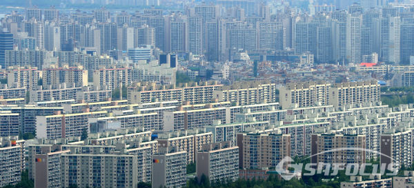 서울아파트 3.3㎡당 평균 매매가가 4000만 원을 돌파했다. 이는 문재인 정권 집권 기간 동안 58% 상승한 수치다. ⓒ시사포커스DB