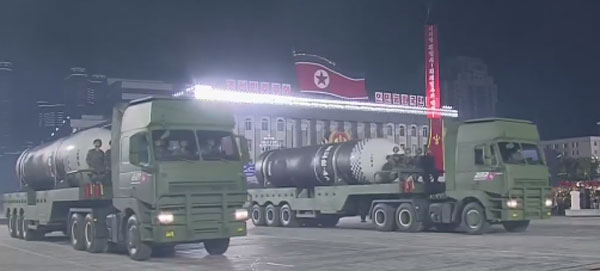 북한 조선중앙통신은 전날 평양에서 열병식을 진행했다고 보도했다 / ⓒKBS보도화면캡쳐
