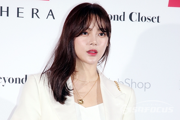 지난 2019년 3월 한 행사장에서 배우 박시연이 포토타임을 갖고 있다. [포토 / 오훈 기자]