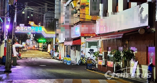 수도권 거리두기 2.5단계 당시 한산한 밤 거리 풍경 / ⓒ시사포커스DB