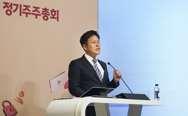 지난 3월 열린 주주총회에서 박정호 SK텔레콤 CEO가 발언하고 있다. ⓒSK텔레콤