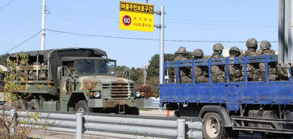 작전수행 중인 육군 군용차량들의 이동 모습 자료화면 / ⓒ뉴시스DB