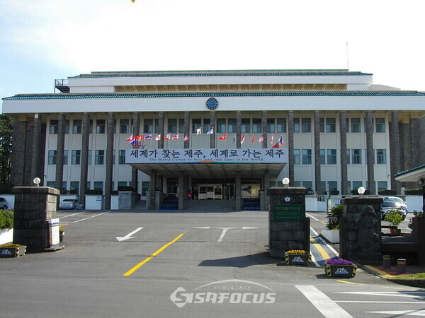 제주도가 학교 무상급식비에 이어 친환경 급식비 단가를 20% 상향한다.사진/김종필 기자