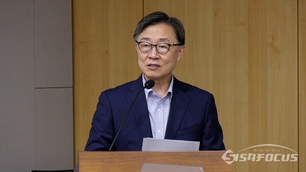 21일 서울 여의도 국회 의원회관에서 열린 2030 청년들이 바라보는 차별금지법 세미나에서 최재형 의원이 발언하고 있다. 사진 / 권민구 기자