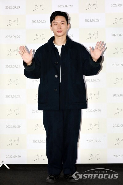 배우 김대건이 포토타임을 가지고 있다. [사진 / 오훈 기자]