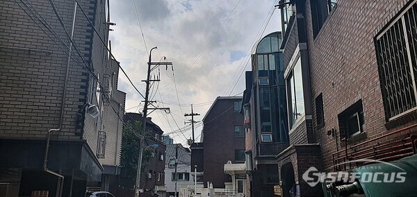 빌라가 이어지는 서울시내 한 골목길 (사진 / 강민 기자)