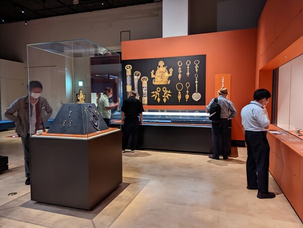 국립중앙박물관과 일본 국립역사민속박물관이 공동으로 오늘부터(4일) 일본에서 개최한 가야(加耶)유물 전시회. (사진 / 박미정)