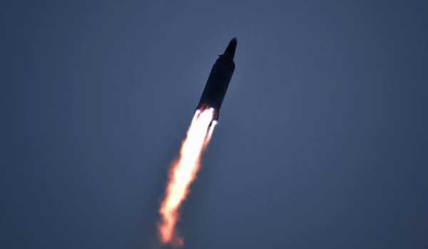 북한의 극초음속 미사일 시험 발사 당시 화면 / ⓒ뉴시스-조선중앙TV