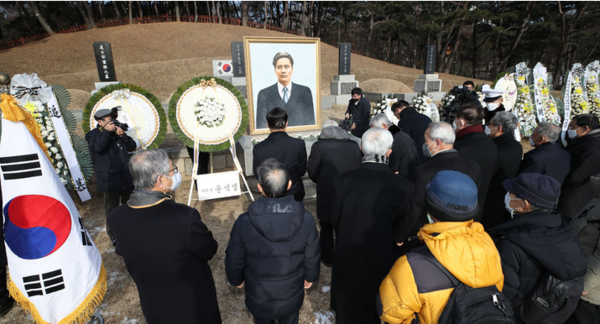 매헌 윤봉길 의사 순국 90주기 추념식이 19일 11시, 서울 용산구 효창공원에서 엄수됐다. (사진 / 뉴시스)