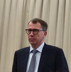 엔리코 크로그 이베르센 온로봇 대표