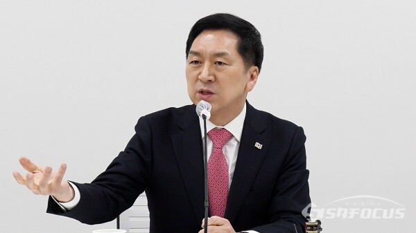 국민의힘 당권주자인 김기현 의원이 26일 오후 서울 마포구에서 열린 마포포럼 '제65차 더좋은 세상으로 정례 세미나'에서 발언하고 있다. 사진 / 권민구 기자