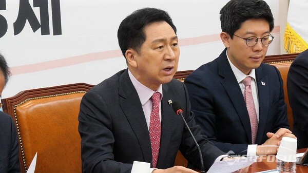 국민의힘 김기현 대표가 15일 오전 서울 여의도 국회에서 열린 최고위원회의에서 발언하고 있다. 사진 / 김경민 기자