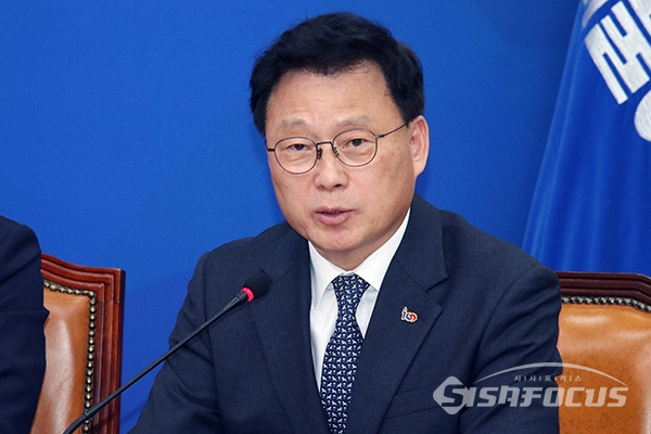 국회에서 발언하고 있는 박광온 더불어민주당 원내대표 [사진 / 오훈 기자]