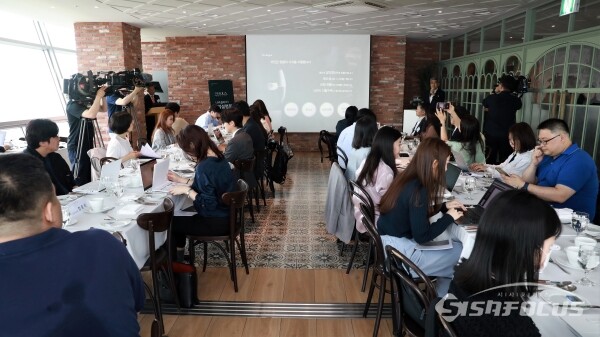 17일 나라셀라가 기자간담회를 갖고 있다.(2) [사진 /오훈 기자]