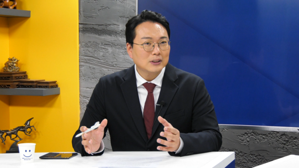 국민의힘 3·8 전당대회 당대표 선거에 출마한 천하람 후보가 2일 '시사포커스TV'에 출연하여 인터뷰하고 있다. 사진 / 박상민 기자