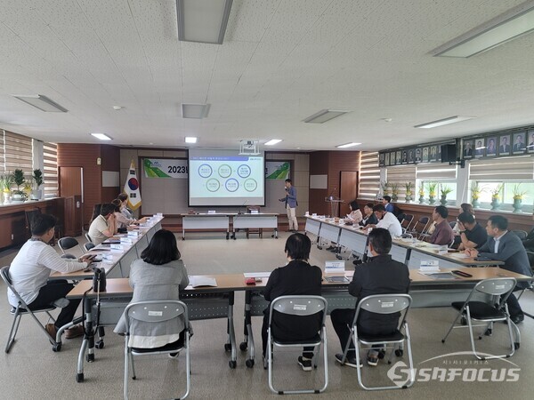 완도군이 12개 읍·면 찾아가는‘주민 참여 예산학교’을 운영한다. 사진/완도군청 제공
