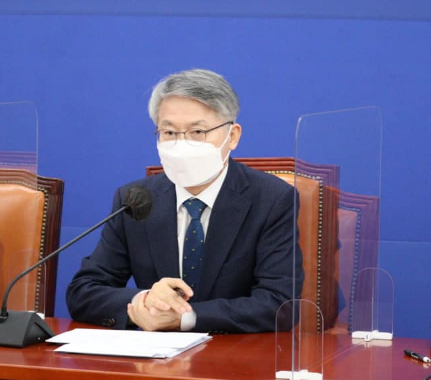 민형배 더불어민주당 인사청문회 준비 TF 단장이 15일 한동훈 법무장관 후보자의 인사 청문회 거부를 검토하고 있다고 밝혔다.(사진/민형배페이스북)