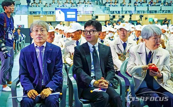 25일 서울 중구 장충체육관에서 열린 6·25 전쟁 제73주년 행사에 참석해 자리하고 있다. 사진/유우상 기자