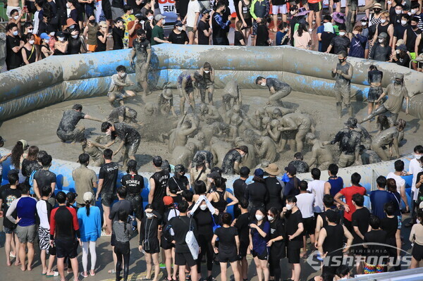 지난해 열린 보령머드축제 모습. (사진 / 보령시청)